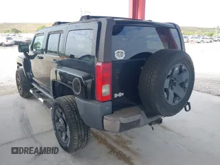2006 Hummer H3 with VIN 5GTDN136468172236, listed as a IAAI auction lot 41971093 with 219,433 mi miles. Bid and sale history available at carsss.com. Image 3.