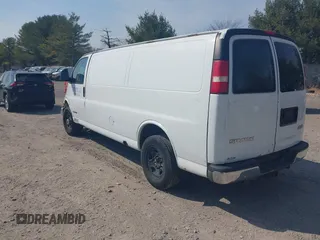 2005 GMC Savana Cargo Van Y3H Paratransit with VIN 1GTHG39U551134395, listed as a IAAI auction lot 41779525 with 1 mi miles. Bid and sale history available at carsss.com. Image 1.