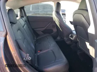 2024 Tesla Model Y Long Range с VIN 7SAYGDEE3RA236473, выставлен на аукционе Copart как лот 77409334 с пробегом 5 822 миль миль и Списание • Salvage title. История ставок и продаж доступна на DreamBid. Изображение 11.