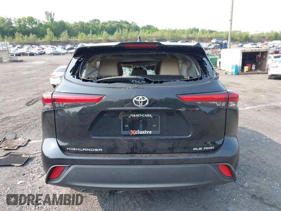 2022 Toyota Highlander XLE with VIN 5TDGZRBH0NS218066, listed as a IAAI auction lot 42461816 with 61,789 mi miles and . Bid and sale history available at DreamBid. Image 16.