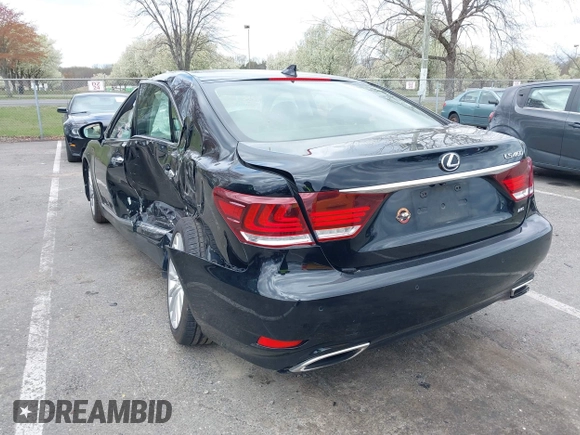 2017 Lexus LS 460 z VIN JTHCL5EF2H5028166, wystawiony jako IAAI lot #42049415 z przebiegiem 205 982 mil mil oraz . Historia ofert i sprzedaży dostępna na DreamBid. Obrazek 17.