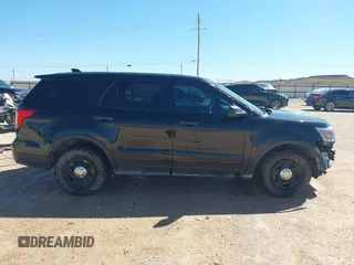 2017 Ford Police Interceptor Utility z VIN 1FM5K8ATXHGE30575, wystawiony jako IAAI lot #42070293 z przebiegiem 99 712 mil mil oraz . Historia ofert i sprzedaży dostępna na DreamBid. Obrazek 14.