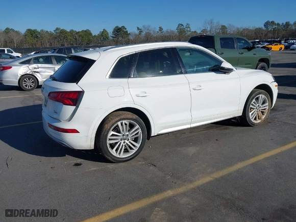 2018 Audi Q5 Premium Plus with VIN WA1BNAFY6J2151387, listed as a IAAI auction lot 41471432 with 111,738 mi miles. Bid and sale history available at carsss.com. Image 4.