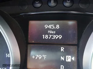 2011 Mercedes-Benz M-Class ML 350 with VIN 4JGBB8GB2BA702483, listed as a IAAI auction lot 42098725 with 187,399 mi miles. Bid and sale history available at carsss.com. Image 15.