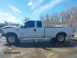 1999 Ford F-250 XL z VIN 1FTNX20F6XEF07127, wystawiony jako IAAI lot #41661157 z przebiegiem 225 319 mil mil oraz . Historia ofert i sprzedaży dostępna na DreamBid. Obrazek 15.