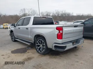2020 Chevrolet Silverado 1500 Custom with VIN 3GCPWBEH8LG260041, listed as a IAAI auction lot 41571553 with 59,049 mi miles. Bid and sale history available at carsss.com. Image 3.