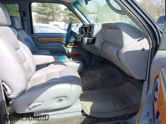 1997 Chevrolet Silverado 1500 with VIN 2GCEK19R3V1159386, listed as a IAAI auction lot 42159684 with 98,577 mi miles and . Bid and sale history available at DreamBid. Image 5.