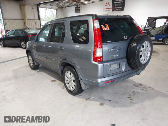 2005 Honda CR-V EX SE with VIN SHSRD78905U318760, listed as a IAAI auction lot 41971337 with 185,858 mi miles. Bid and sale history available at carsss.com. Image 3.