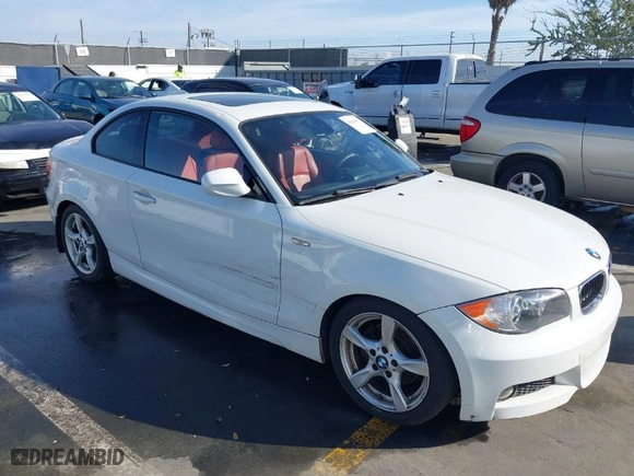 2011 BMW 1 Series 128i with VIN WBAUP9C53BVL89535, listed as a IAAI auction lot 41619966 with 184,610 mi miles. Bid and sale history available at carsss.com. Image 1.