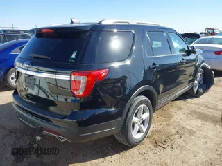 2018 Ford Explorer XLT z VIN 1FM5K7D85JGA67237, wystawiony jako IAAI lot #41408927 z przebiegiem 104 071 mil mil oraz . Historia ofert i sprzedaży dostępna na DreamBid. Obrazek 4.