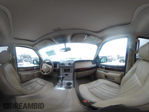2006 Lincoln Navigator Luxury with VIN 5LMFU285X6LJ28062, listed as a IAAI auction lot 41288717 with 178,371 mi miles. Bid and sale history available at carsss.com. Image 18.