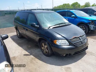 2005 Dodge Caravan SXT z VIN 2D4GP44L35R498670, wystawiony jako IAAI lot #42278939 z przebiegiem Nie podano mil oraz . Historia ofert i sprzedaży dostępna na DreamBid. Obrazek 1.