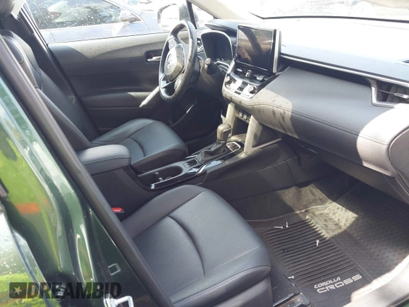 2023 Toyota Corolla Cross XLE z VIN 7MUDAABG1PV075110, wystawiony jako IAAI lot #42802303 z przebiegiem 41 869 mil mil oraz . Historia ofert i sprzedaży dostępna na DreamBid. Obrazek 5.