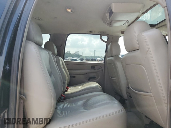 2005 Chevrolet Suburban Z71 with VIN 3GNFK16Z85G172903, listed as a Copart auction lot 54149585 with 281,745 mi miles and Salvage Title. Bid and sale history available at DreamBid. Image 11.