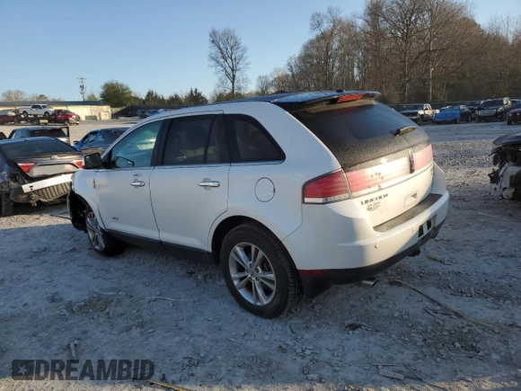 2010 Lincoln MKX z VIN 2LMDJ8JC8ABJ29917, wystawiony jako Copart lot #50023835 z przebiegiem 92 425 mil mil oraz Szkoda całkowita • Salvage title. Historia ofert i sprzedaży dostępna na DreamBid. Obrazek 2.