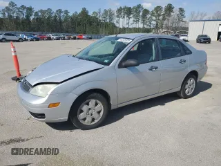 2007 Ford Focus S with VIN 1FAFP34N87W171671, listed as a Copart auction lot 49335385 with 140,638 mi miles and Salvage Title. Bid and sale history available at carsss.com. Image 1.