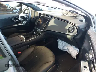 2024 Mercedes-Benz EQE 350 z VIN W1KEG1CB4RF049514, wystawiony jako IAAI lot #41392780 z przebiegiem 1 521 mil mil oraz . Historia ofert i sprzedaży dostępna na DreamBid. Obrazek 5.