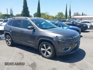 2020 Jeep Cherokee Limited с VIN 1C4PJLDB6LD582255, выставлен на аукционе IAAI как лот 42493155 с пробегом 73 371 миль миль и . История ставок и продаж доступна на DreamBid. Изображение 1.
