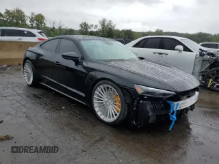 2022 Audi RS e-tron GT z VIN WAUAHBFW9N7904526, wystawiony jako Copart lot #68278973 z przebiegiem 8103 mil mil oraz . Historia ofert i sprzedaży dostępna na DreamBid. Obrazek 4.