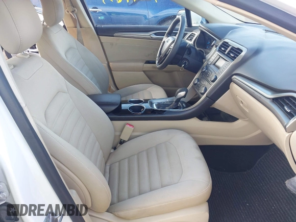 2013 Ford Fusion SE with VIN 3FA6P0H73DR382057, listed as a IAAI auction lot 42119655 with 170,833 mi miles and . Bid and sale history available at carsss.com. Image 5.