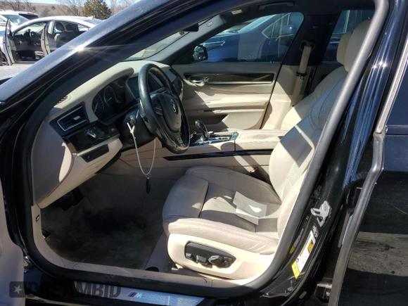 2013 BMW 7 Series 750Li with VIN WBAYE8C53DD132823, listed as a Copart auction lot 46090795 with 199,977 mi miles and Salvage title. Bid and sale history available at DreamBid. Image 7.
