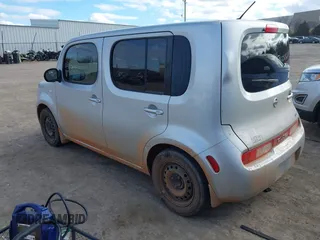 2013 Nissan Cube SL z VIN JN8AZ2KR3DT303767, wystawiony jako IAAI lot #41415942 z przebiegiem 148 218 mil mil oraz . Historia ofert i sprzedaży dostępna na DreamBid. Obrazek 3.