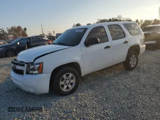 2013 Chevrolet Tahoe Commercial z VIN 1GNSK2E04DR128189, wystawiony jako Copart lot #79929054 z przebiegiem Nie podano mil oraz Szkody całkowita. Historia ofert i sprzedaży dostępna na DreamBid. Obrazek 1.