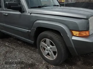 2008 Jeep Commander Sport with VIN 1J8HG48K98C135234, listed as a IAAI auction lot 41920183 with 247,452 mi miles. Bid and sale history available at carsss.com. Image 12.