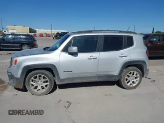 2017 Jeep Renegade Latitude z VIN ZACCJABB7HPE45968, wystawiony jako IAAI lot #42270780 z przebiegiem 99 437 mil mil oraz . Historia ofert i sprzedaży dostępna na DreamBid. Obrazek 14.