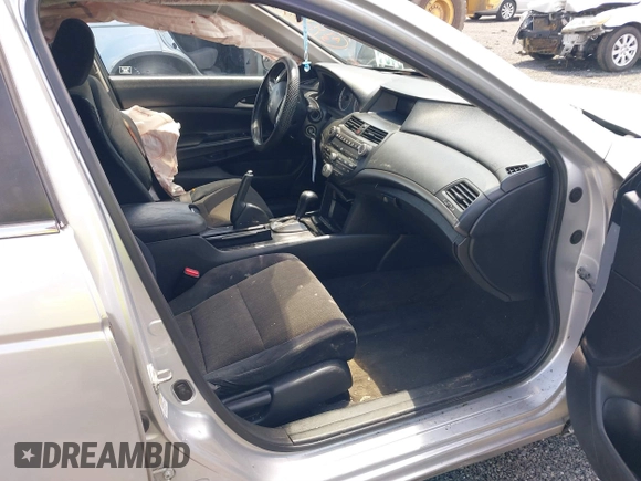 2008 Honda Accord LX z VIN 1HGCP26378A120407, wystawiony jako IAAI lot #39600380 z przebiegiem 208 488 mil mil oraz . Historia ofert i sprzedaży dostępna na DreamBid. Obrazek 5.