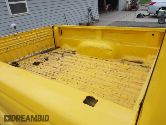 2001 Ford Ranger XL with VIN 1FTYR10U11TA99784, listed as a IAAI auction lot 42091923 with 176,037 mi miles and . Bid and sale history available at carsss.com. Image 8.