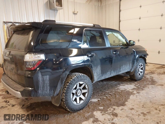 2018 Toyota 4Runner SR5 with VIN JTEBU5JR4J5575127, listed as a IAAI auction lot 41501797 with 84,854 mi miles. Bid and sale history available at carsss.com. Image 4.