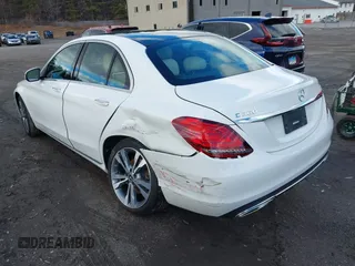 2021 Mercedes-Benz C 300 z VIN W1KWF8EB5MR605575, wystawiony jako IAAI lot #41042025 z przebiegiem 25 639 mil mil oraz . Historia ofert i sprzedaży dostępna na DreamBid. Obrazek 14.