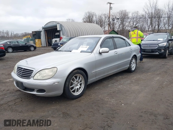 2003 Mercedes-Benz S-Class 4.3L with VIN WDBNG70J03A331144, listed as a IAAI auction lot 42013506 with 1 mi miles. Bid and sale history available at carsss.com. Image 2.