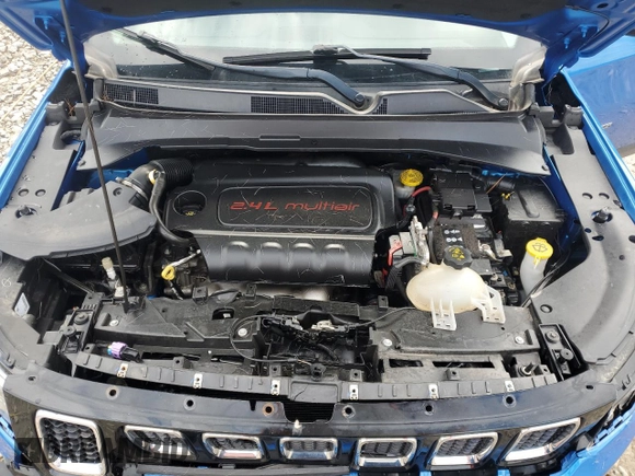 2018 Jeep Compass Altitude with VIN 3C4NJDBB1JT393536, listed as a Copart auction lot 57958345 with 67,612 mi miles and Clean title. Bid and sale history available at DreamBid. Image 11.