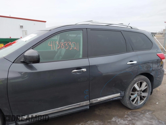 2014 Nissan Pathfinder SV z VIN 5N1AR2MM6EC712100, wystawiony jako IAAI lot #41383321 z przebiegiem 163 838 mil mil oraz . Historia ofert i sprzedaży dostępna na DreamBid. Obrazek 6.