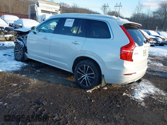 2020 Volvo XC90 Momentum with VIN YV4102PK5L1588674, listed as a IAAI auction lot 41381941 with 26 mi miles. Bid and sale history available at carsss.com. Image 3.