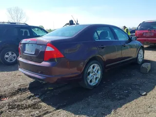 2011 Ford Fusion SE with VIN 3FAHP0HA5BR320130, listed as a IAAI auction lot 42103321 with 191,178 mi miles. Bid and sale history available at carsss.com. Image 4.