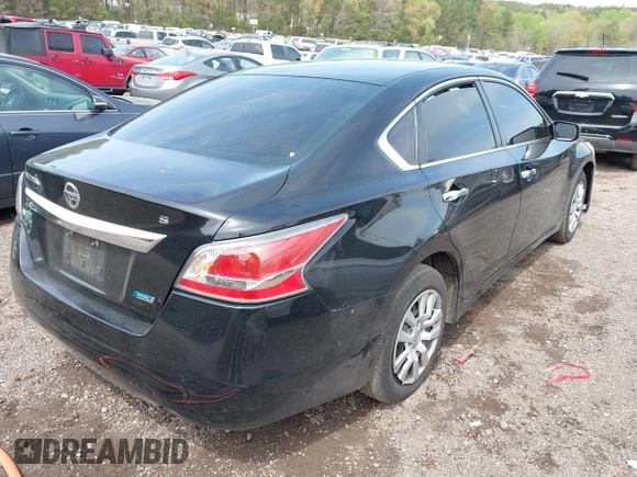 2014 Nissan Altima S with VIN 1N4AL3AP7EN366594, listed as a IAAI auction lot 41940506 with 211,235 mi miles and . Bid and sale history available at carsss.com. Image 4.