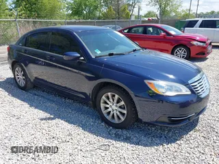 2014 Chrysler 200 Touring с VIN 1C3CCBBB8EN117872, выставлен на аукционе IAAI как лот 42348123 с пробегом 192 670 миль миль и . История ставок и продаж доступна на DreamBid. Изображение 1.