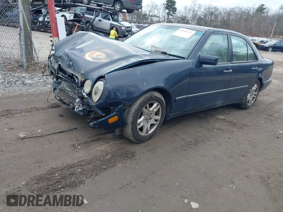 1999 Mercedes-Benz E-Class with VIN WDBJF82H3XX025608, listed as a IAAI auction lot 41606211 with 182,293 mi miles. Bid and sale history available at carsss.com. Image 2.