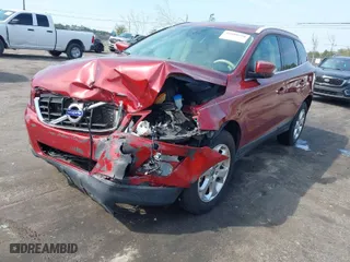 2013 Volvo XC60 3.2L with VIN YV4952DL4D2390794, listed as a IAAI auction lot 41688798 with 104,940 mi miles. Bid and sale history available at carsss.com. Image 2.