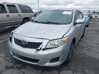 2010 Toyota Corolla z VIN 2T1BU4EE5AC365130, wystawiony jako IAAI lot #41528261 z przebiegiem 108 136 mil mil oraz . Historia ofert i sprzedaży dostępna na DreamBid. Obrazek 17.