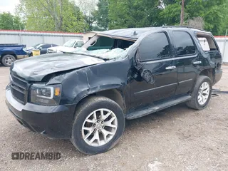 2007 Chevrolet Tahoe LS с VIN 1GNFC13C27R279400, выставлен на аукционе IAAI как лот 39134497 с пробегом 205 338 миль миль и . История ставок и продаж доступна на DreamBid. Изображение 18.