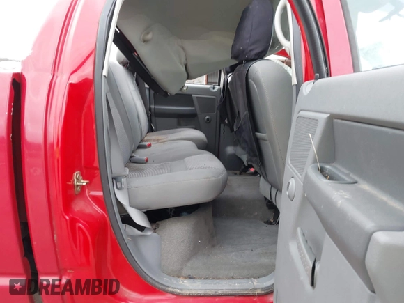 2006 Dodge Ram 2500 SLT with VIN 3D7KR28D16G114956, listed as a IAAI auction lot 41224761 with 285,195 mi miles. Bid and sale history available at carsss.com. Image 8.