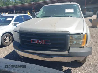 2007 GMC Sierra 1500 SL z VIN 1GTEC19C57Z613978, wystawiony jako IAAI lot #42330992 z przebiegiem 270 600 mil mil oraz . Historia ofert i sprzedaży dostępna na DreamBid. Obrazek 13.
