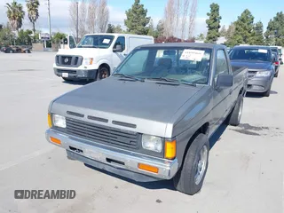 1988 Nissan Hardbody z VIN 1N6ND11S0JC345025, wystawiony jako IAAI lot #41899460 z przebiegiem 132 502 mil mil oraz . Historia ofert i sprzedaży dostępna na DreamBid. Obrazek 6.