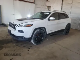 2016 Jeep Cherokee Latitude z VIN 1C4PJMCB5GW122117, wystawiony jako Copart lot #46023715 z przebiegiem Nie podano mil oraz Szkoda całkowita • Salvage title. Historia ofert i sprzedaży dostępna na DreamBid. Obrazek 1.