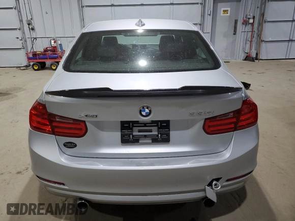 2013 BMW 3 Series 335i xDrive z VIN WBA3B9G57DNR89742, wystawiony jako Copart lot #83190024 z przebiegiem 80 276 mil mil oraz Szkoda całkowita • Salvage title. Historia ofert i sprzedaży dostępna na DreamBid. Obrazek 6.