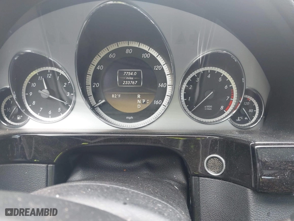 2012 Mercedes-Benz E-Class E 350 Luxury with VIN WDDHF5KBXCA552204, listed as a IAAI auction lot 41768078 with 233,767 mi miles. Bid and sale history available at carsss.com. Image 7.